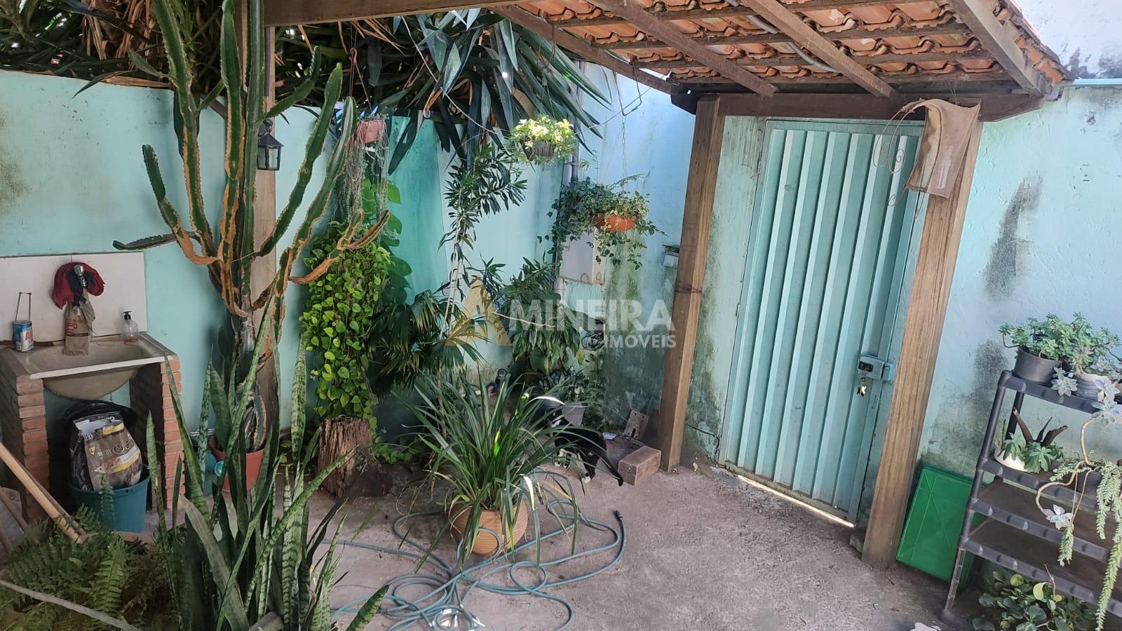 Casa a Venda 2 Quartos e 1 semi suite, 1 banheiro, 232 m&sup2;, Bairro Hava&iacute;/BH Rua Jamil Farah Belo Horizonte - 