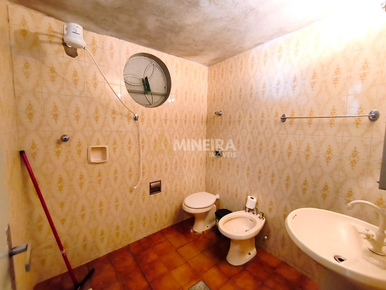 Casa a venda com 3 quartos 1 banheiros, 261m&sup2; Bairro Salgado Filho/BH Rua Camanducaia Belo Horizonte - 