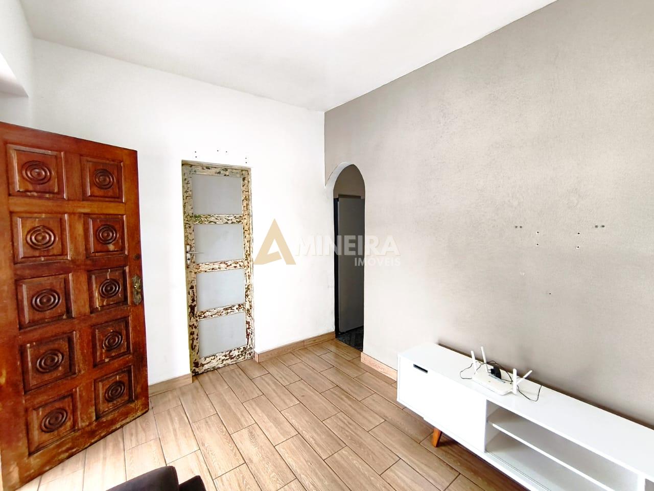 Casa a venda com 3 quartos 1 banheiros, 261m&sup2; Bairro Salgado Filho/BH Rua Camanducaia Belo Horizonte - 