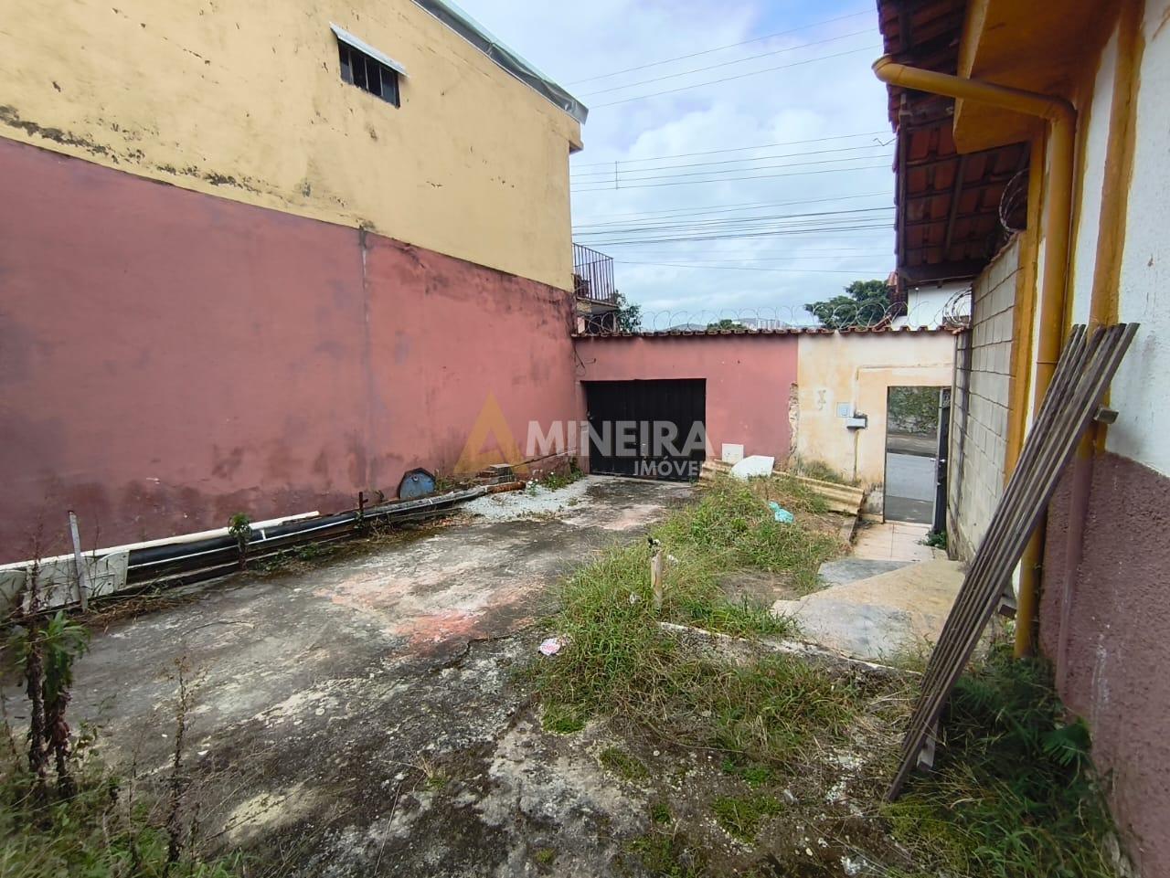 Casa a venda com 3 quartos 1 banheiros, 261m&sup2; Bairro Salgado Filho/BH Rua Camanducaia Belo Horizonte - 