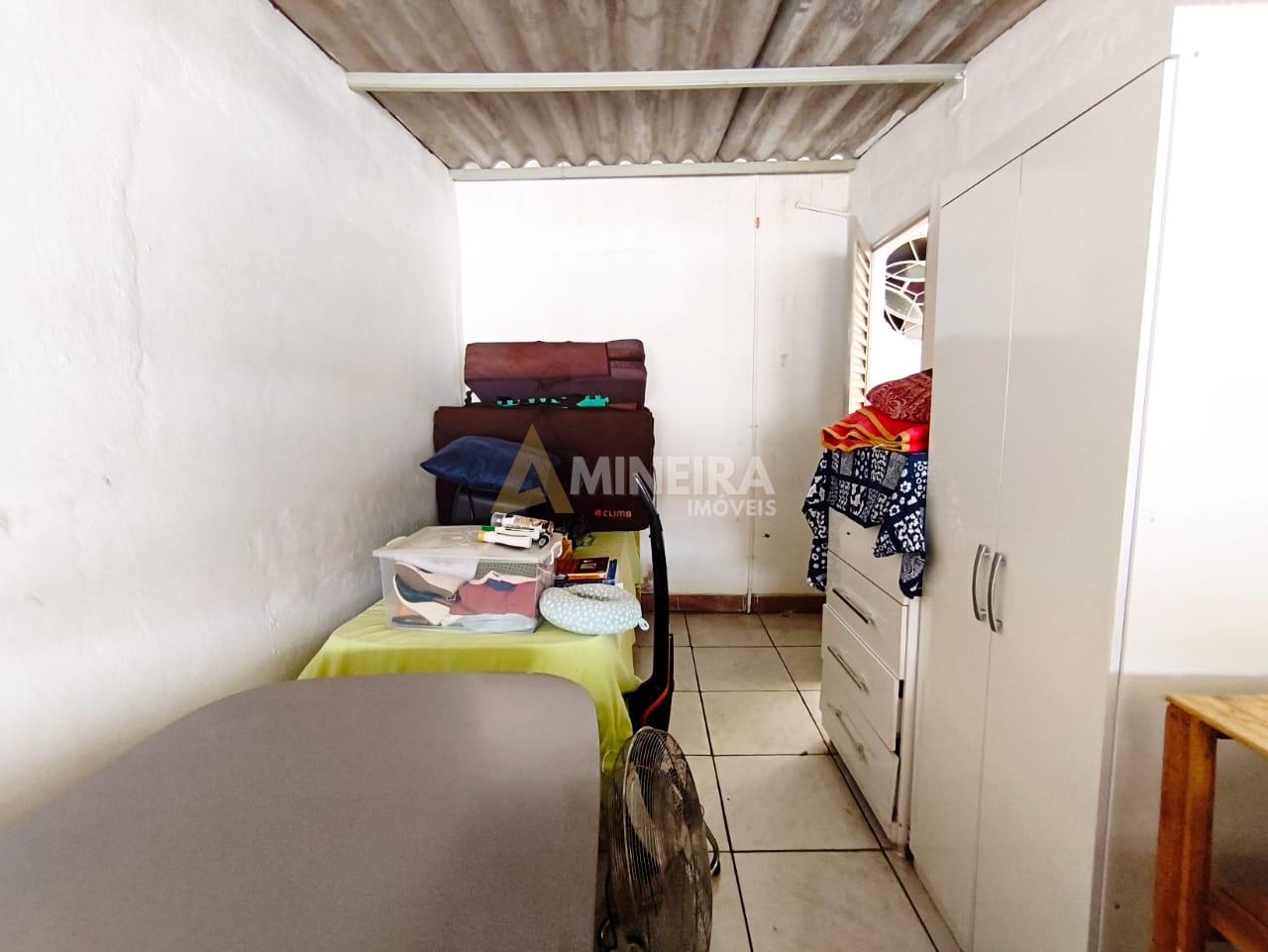 Casa a venda com 3 quartos 1 banheiros, 261m&sup2; Bairro Salgado Filho/BH Rua Camanducaia Belo Horizonte - 