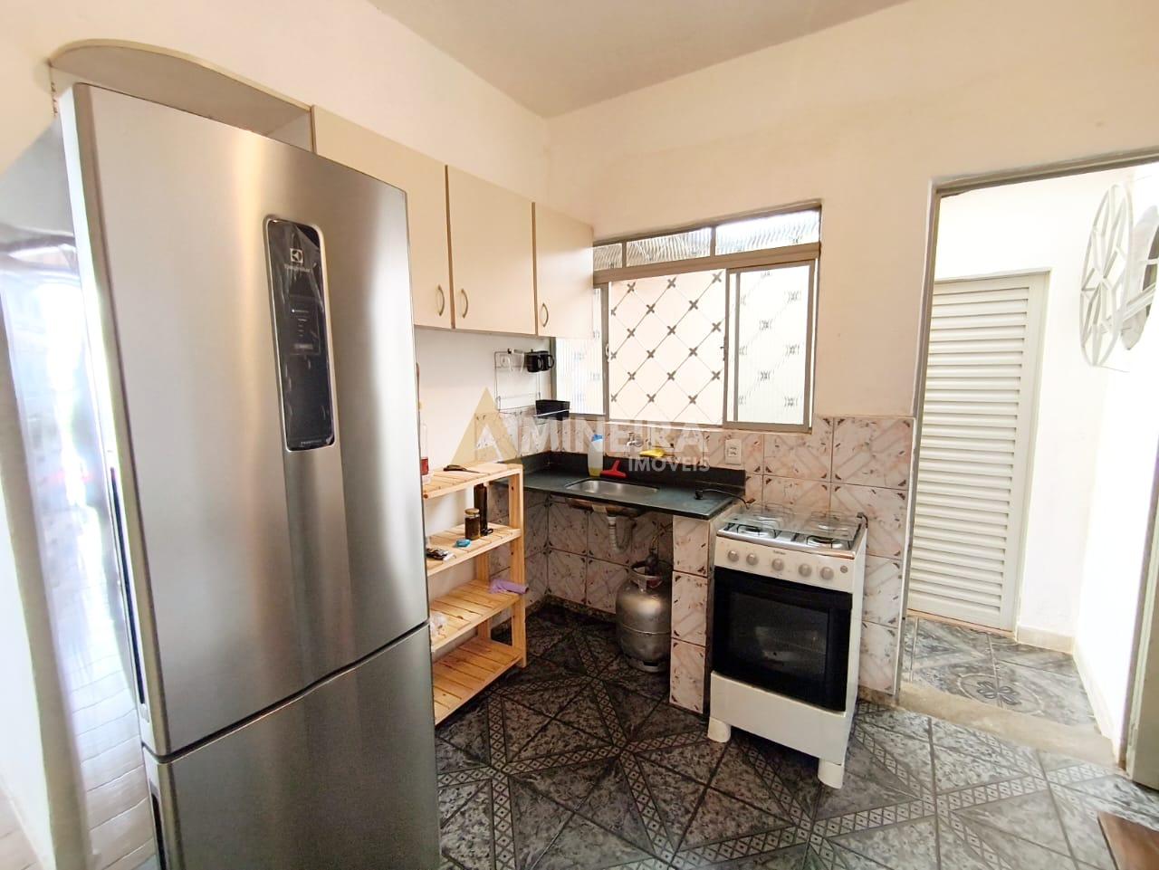 Casa a venda com 3 quartos 1 banheiros, 261m&sup2; Bairro Salgado Filho/BH Rua Camanducaia Belo Horizonte - 