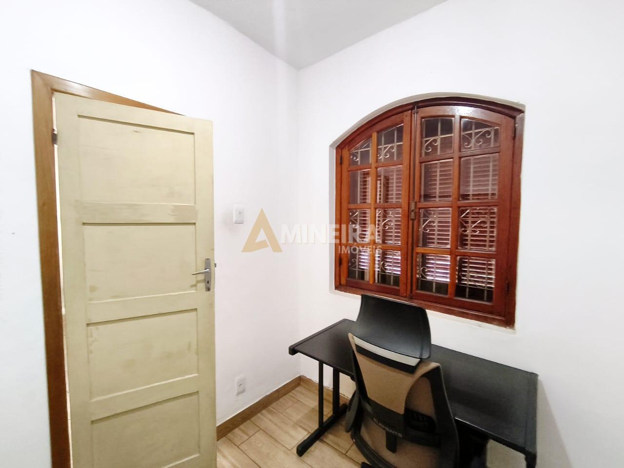 Casa a venda com 3 quartos 1 banheiros, 261m&sup2; Bairro Salgado Filho/BH Rua Camanducaia Belo Horizonte - 