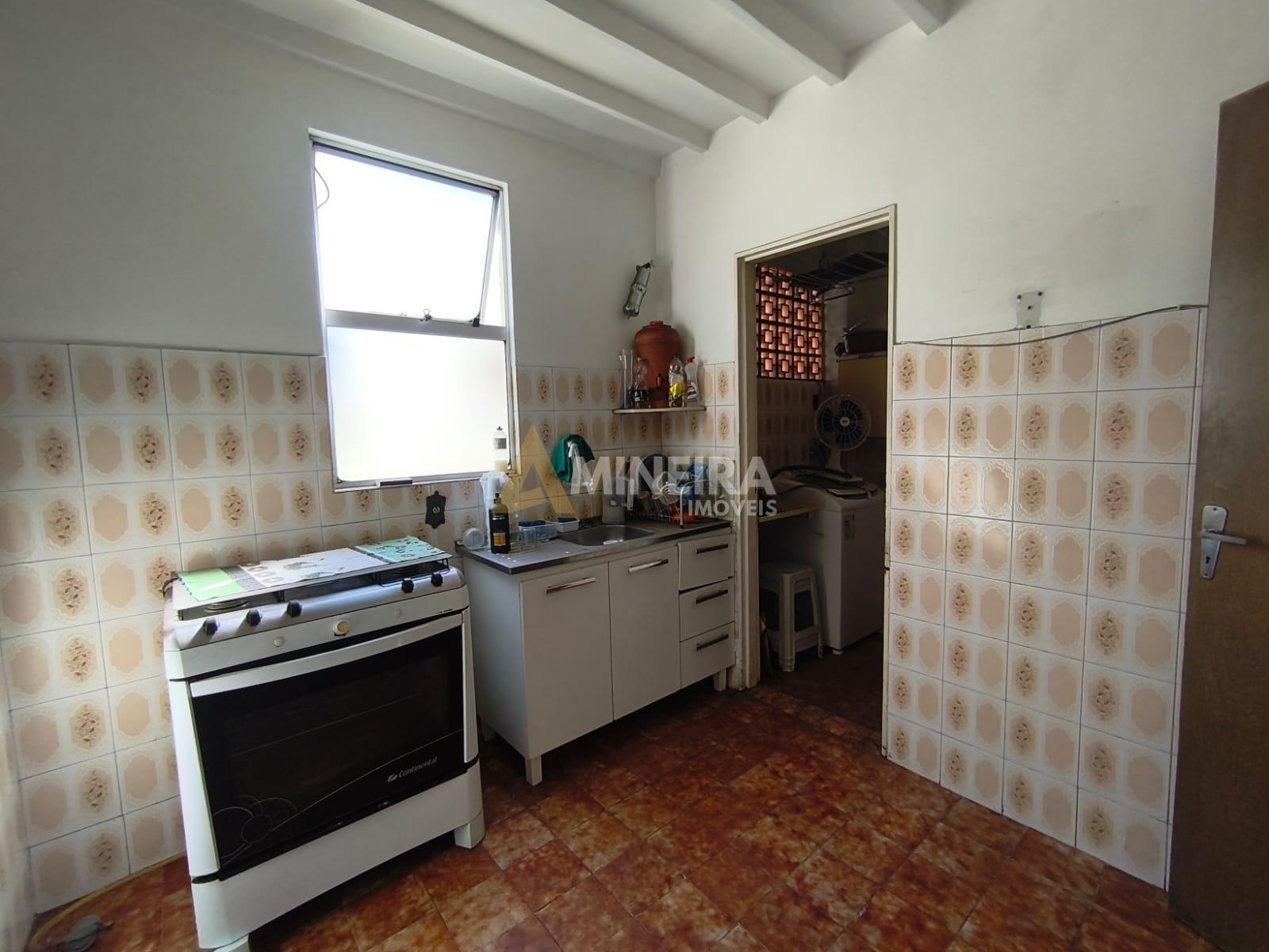 Apartamento para alugar, 3 quartos, &aacute;rea de servi&ccedil;o e 1 vaga, Bairro Hava&iacute;/BH Rua Maria Beatriz Belo Horizonte - 