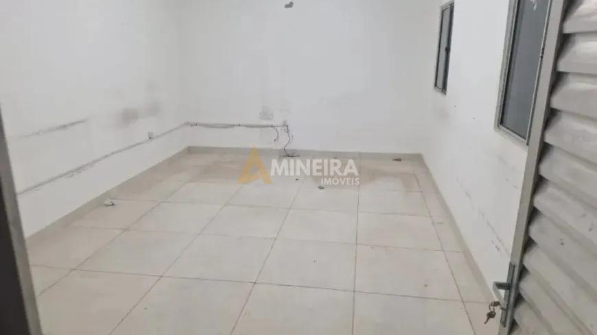 Galp&atilde;o para alugar 320mt&sup2; no Bairro das Industrias Rua José Pinto do Nascimento Belo Horizonte - 