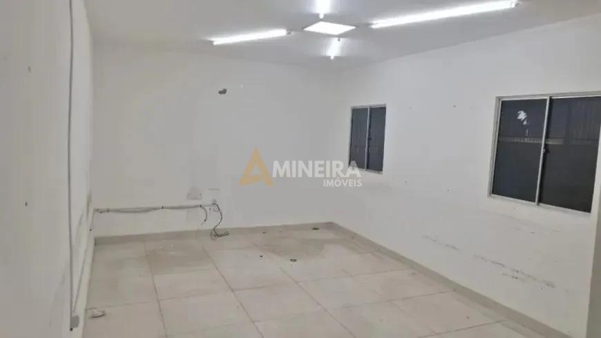 Galp&atilde;o para alugar 320mt&sup2; no Bairro das Industrias Rua José Pinto do Nascimento Belo Horizonte - 