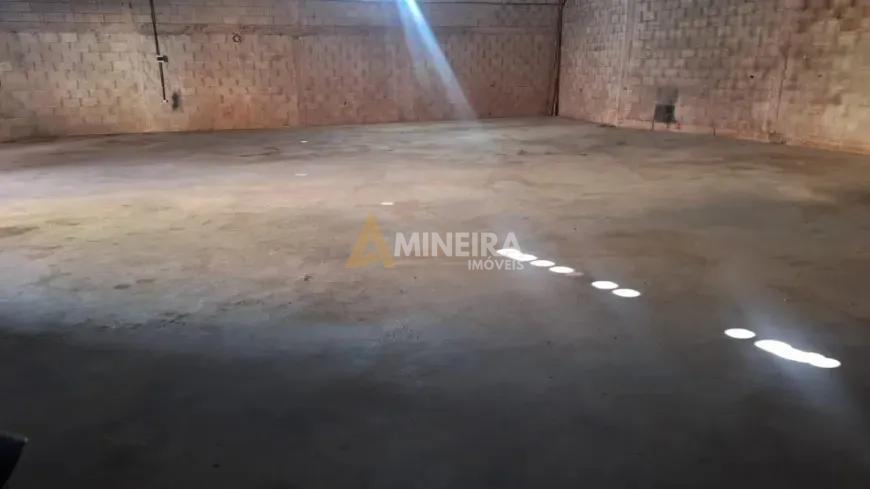 Galp&atilde;o para alugar 320mt&sup2; no Bairro das Industrias Rua José Pinto do Nascimento Belo Horizonte - 
