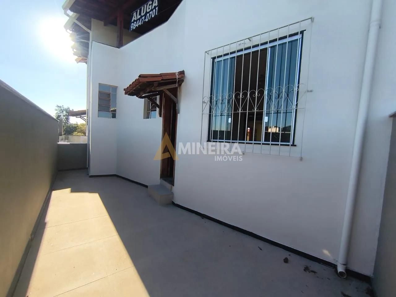 Casa para alugar 4 quartos, sendo 1 su&iacute;te e 2 semi-su&iacute;tes - 300mt&sup2;- Bairro Dom Bosco/BH Rua Acaiaca Belo Horizonte - 