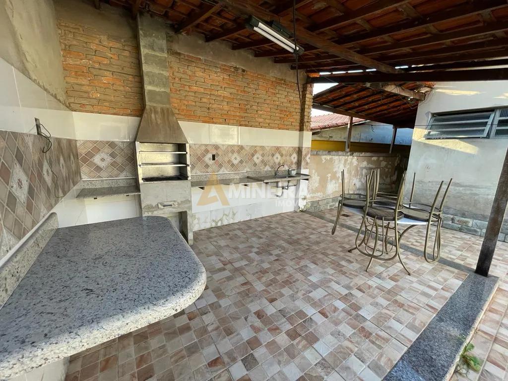 Casa para alugar 3 quartos, sendo 2 su&iacute;tes - 240mt&sup2;- Bairro Bet&acirc;nia/BH Rua Brás Píres Belo Horizonte - 