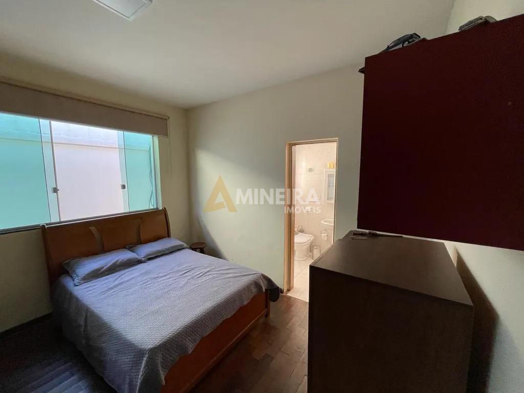 Casa para alugar 3 quartos, sendo 2 su&iacute;tes - 240mt&sup2;- Bairro Bet&acirc;nia/BH Rua Brás Píres Belo Horizonte - 