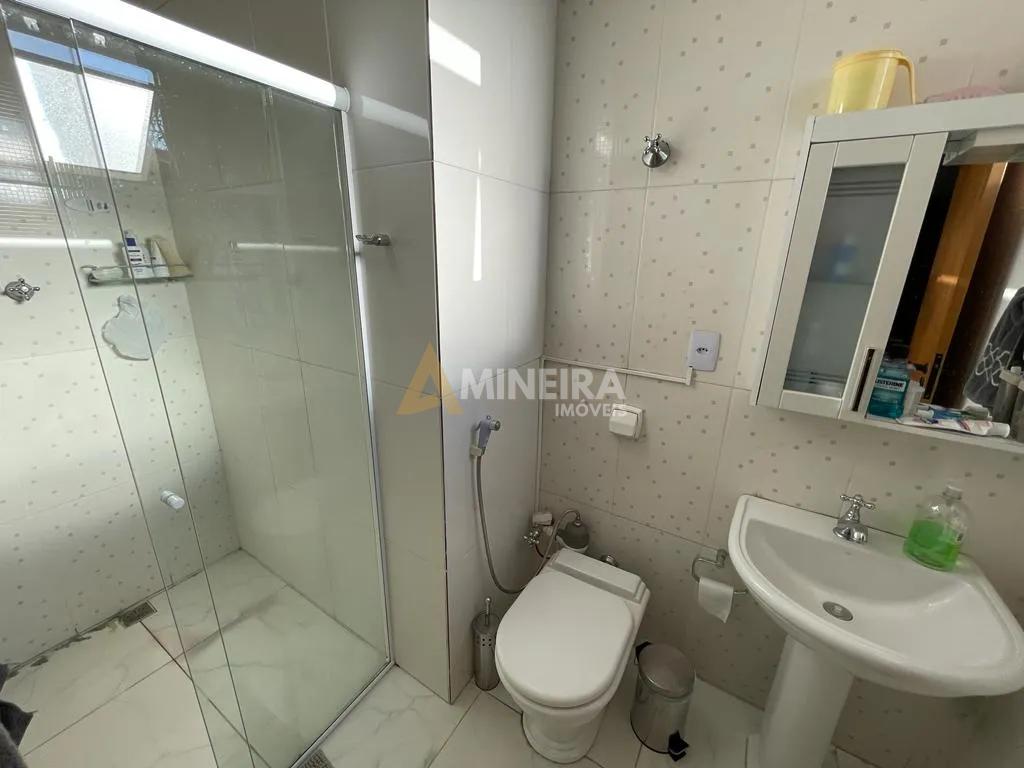 Casa para alugar 3 quartos, sendo 2 su&iacute;tes - 240mt&sup2;- Bairro Bet&acirc;nia/BH Rua Brás Píres Belo Horizonte - 