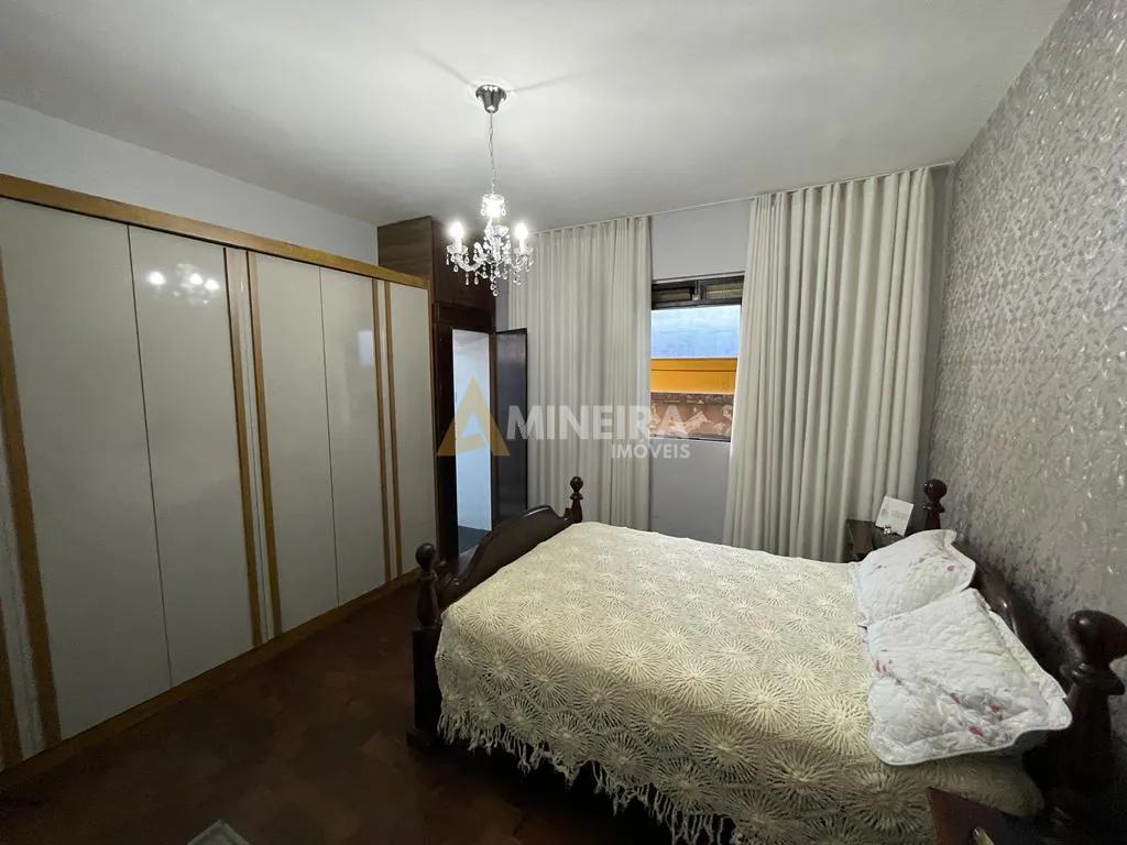 Casa para alugar 3 quartos, sendo 2 su&iacute;tes - 240mt&sup2;- Bairro Bet&acirc;nia/BH Rua Brás Píres Belo Horizonte - 