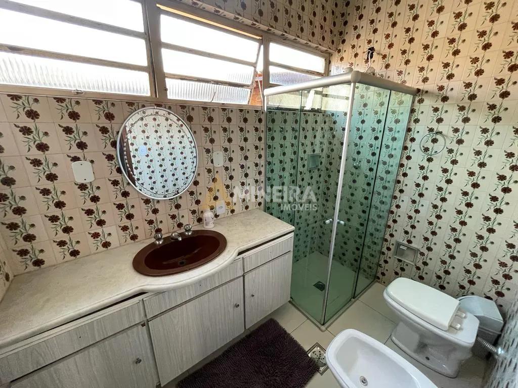 Casa para alugar 3 quartos, sendo 2 su&iacute;tes - 240mt&sup2;- Bairro Bet&acirc;nia/BH Rua Brás Píres Belo Horizonte - 
