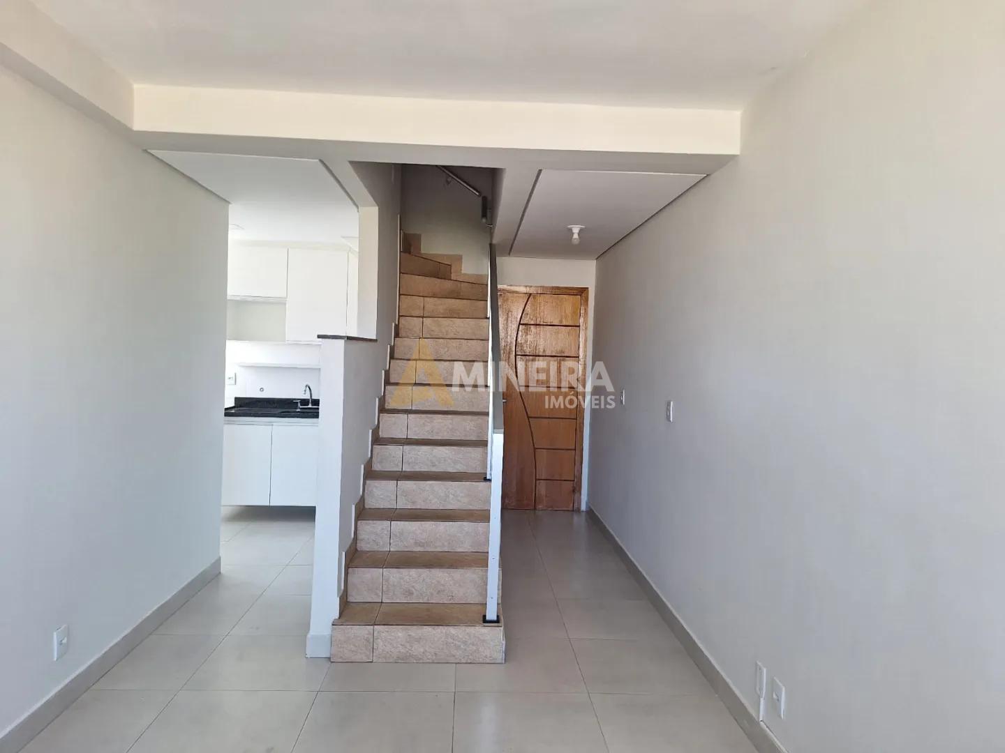 Cobertura para alugar 2 quartos, sendo 1 su&iacute;te, 115 m&sup2; Bairro Palmeiras/BHte Rua Dona Luci Belo Horizonte - 