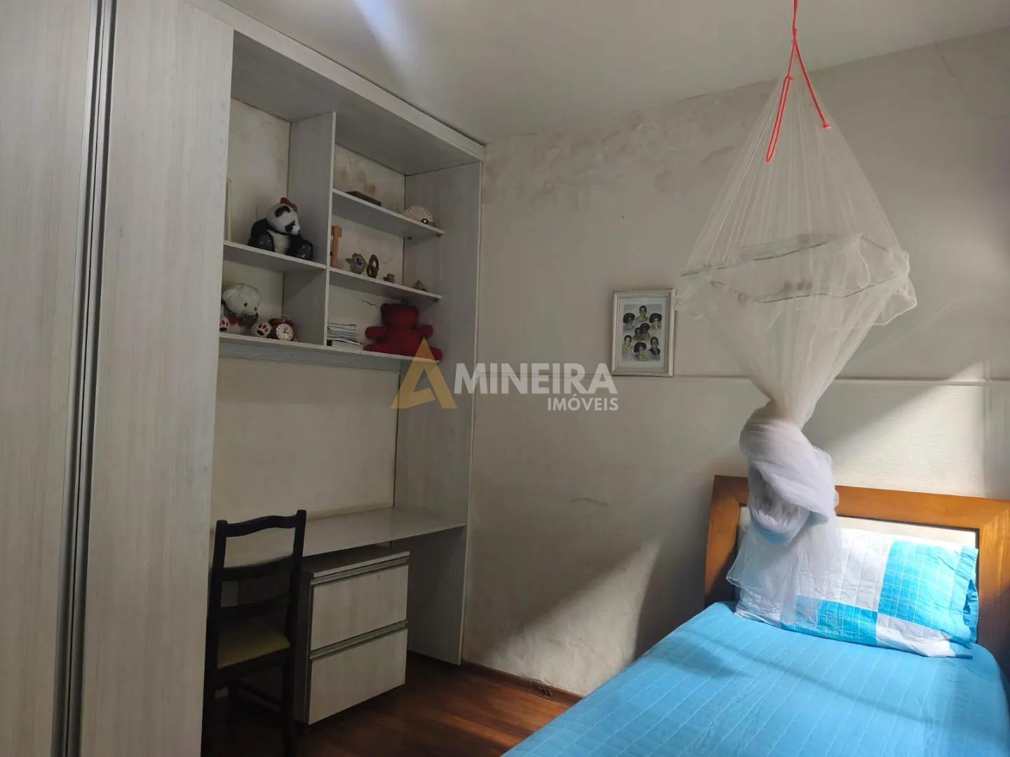Casa a venda 3 quartos, 1 su&iacute;te, piscina e quadra-Novo Eldorado/BH Rua Jeupira Contagem - 