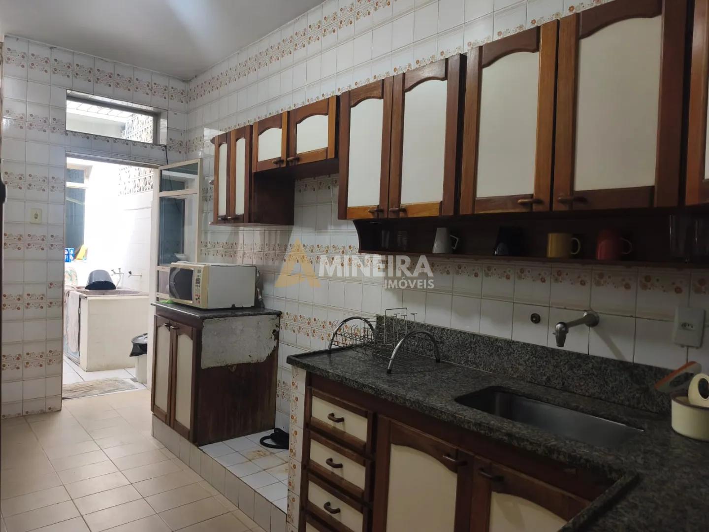 Casa a venda 3 quartos, 1 su&iacute;te, piscina e quadra-Novo Eldorado/BH Rua Jeupira Contagem - 