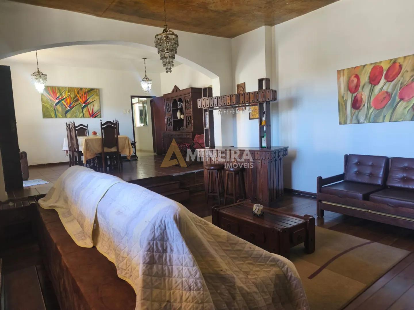 Casa a venda 3 quartos, 1 su&iacute;te, piscina e quadra-Novo Eldorado/BH Rua Jeupira Contagem - 