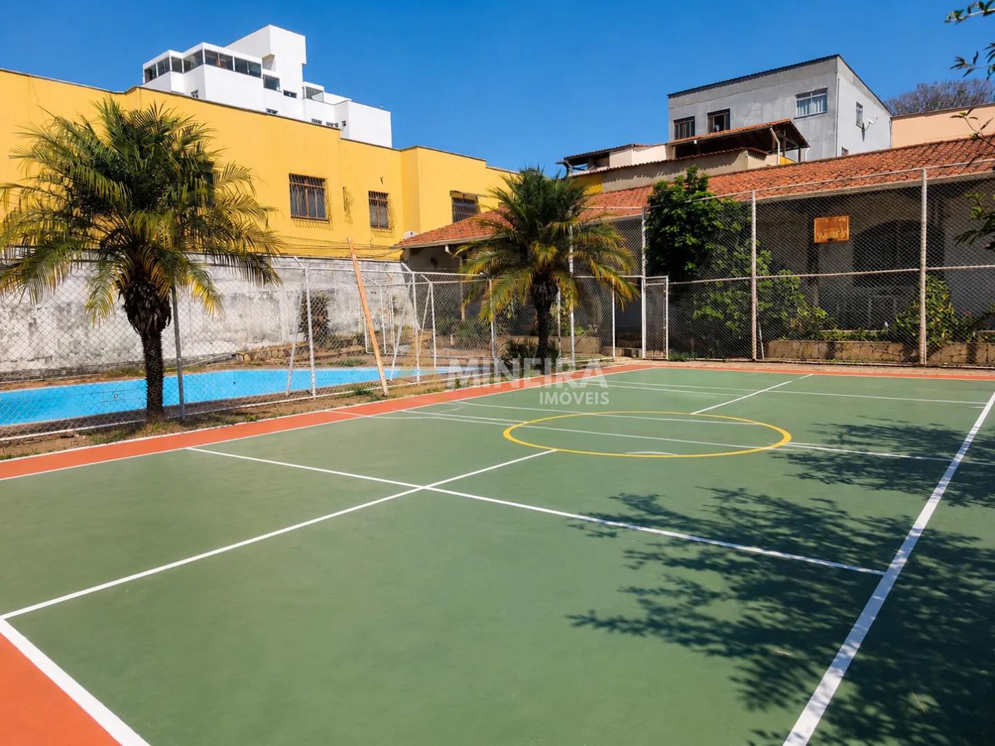Casa a venda 3 quartos, 1 su&iacute;te, piscina e quadra-Novo Eldorado/BH Rua Jeupira Contagem - 