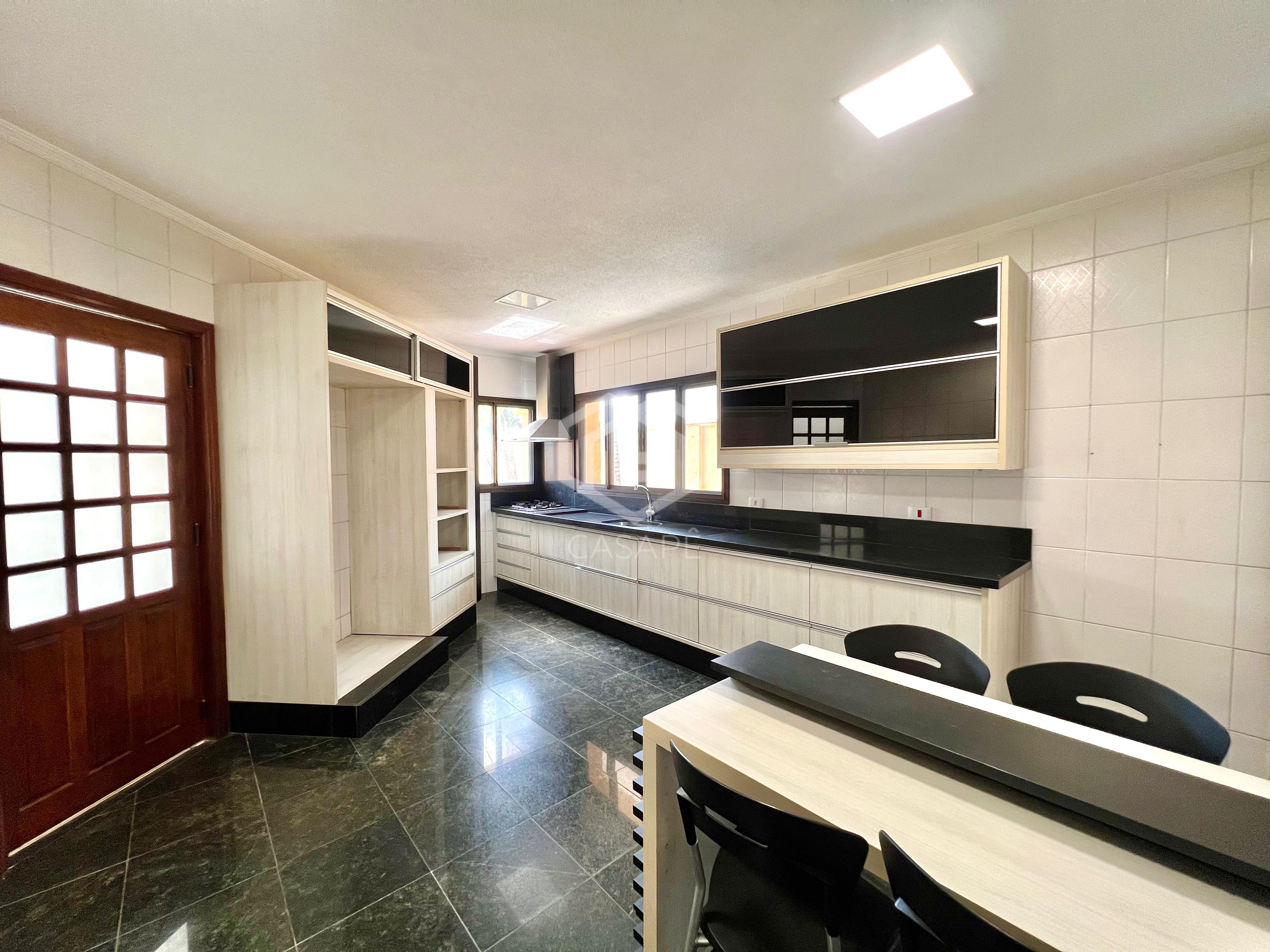 Melville - Casa Sensacional com Excelente localiza&ccedil;&atilde;o Rua Ipê Santana de Parnaíba - 