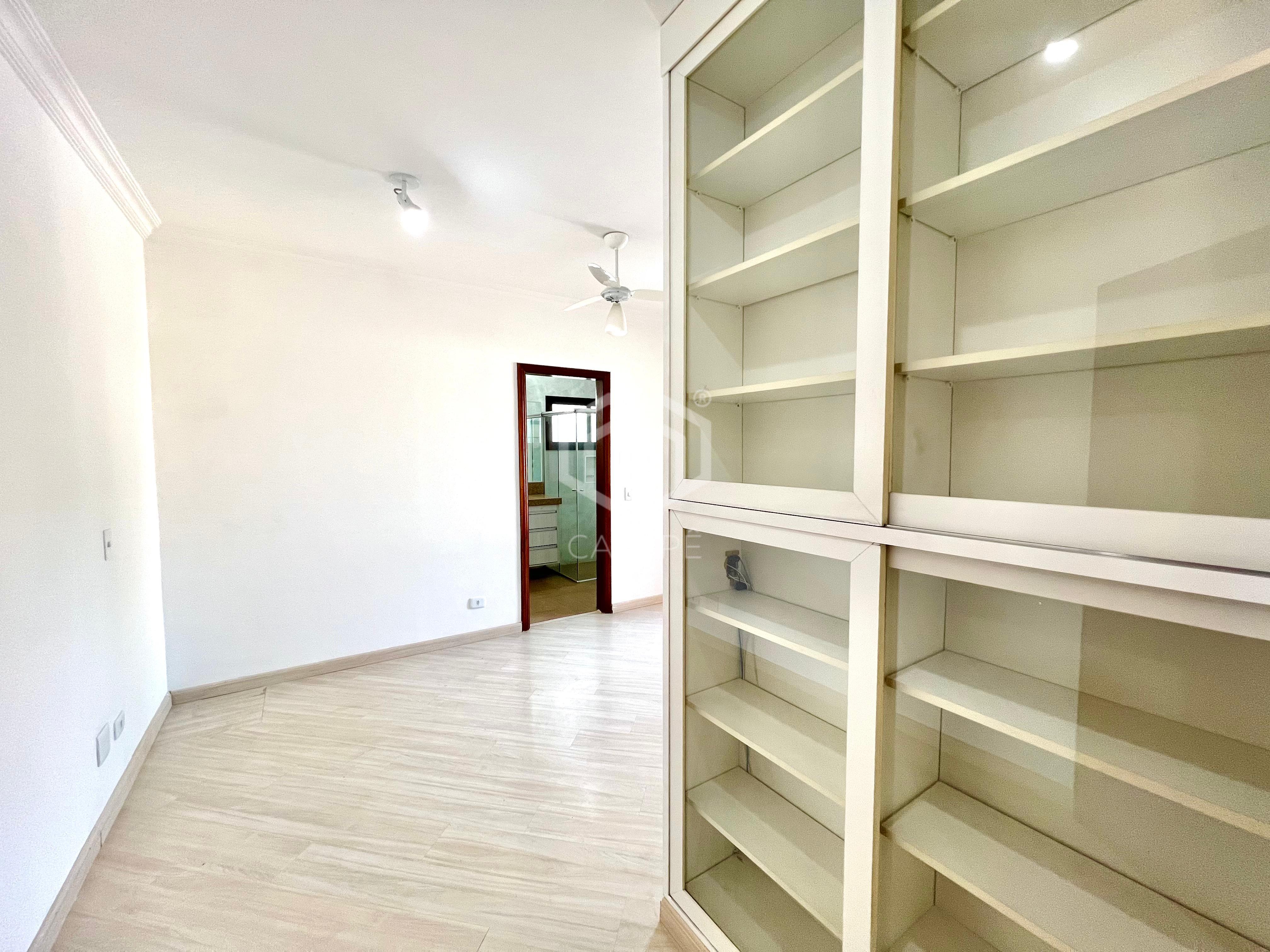 Melville - Casa Sensacional com Excelente localiza&ccedil;&atilde;o Rua Ipê Santana de Parnaíba - 