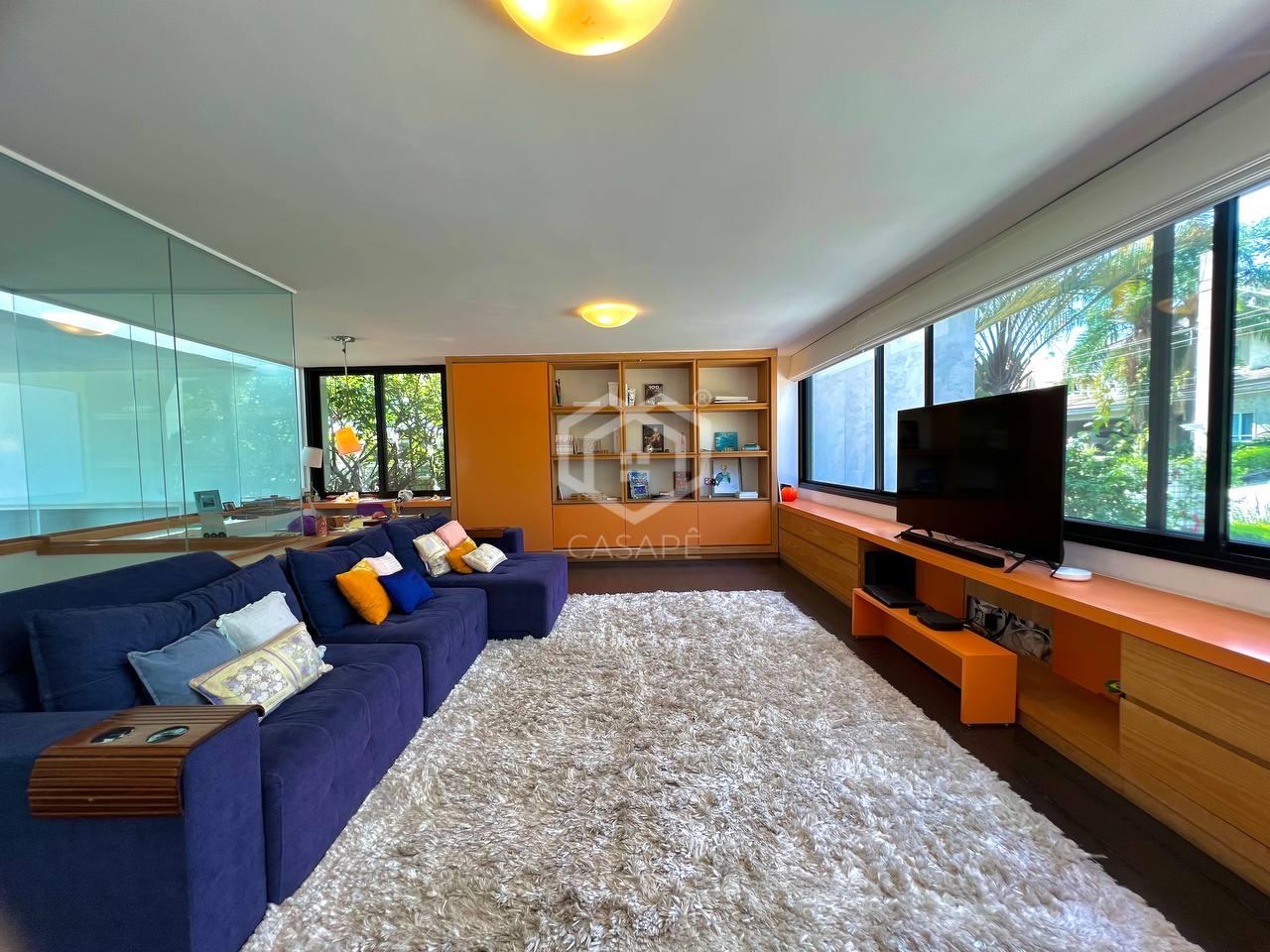 Casa linda no Alpha 2 - Reformada, &agrave; venda no cora&ccedil;&atilde;o de Alphaville Alameda Colômbia Barueri - 