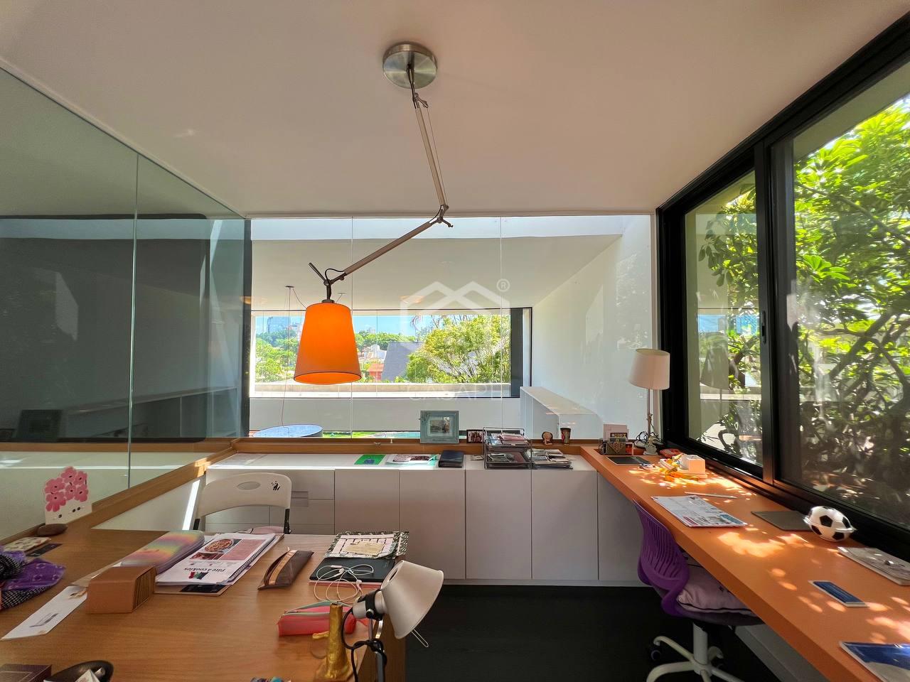Casa linda no Alpha 2 - Reformada, &agrave; venda no cora&ccedil;&atilde;o de Alphaville Alameda Colômbia Barueri - 