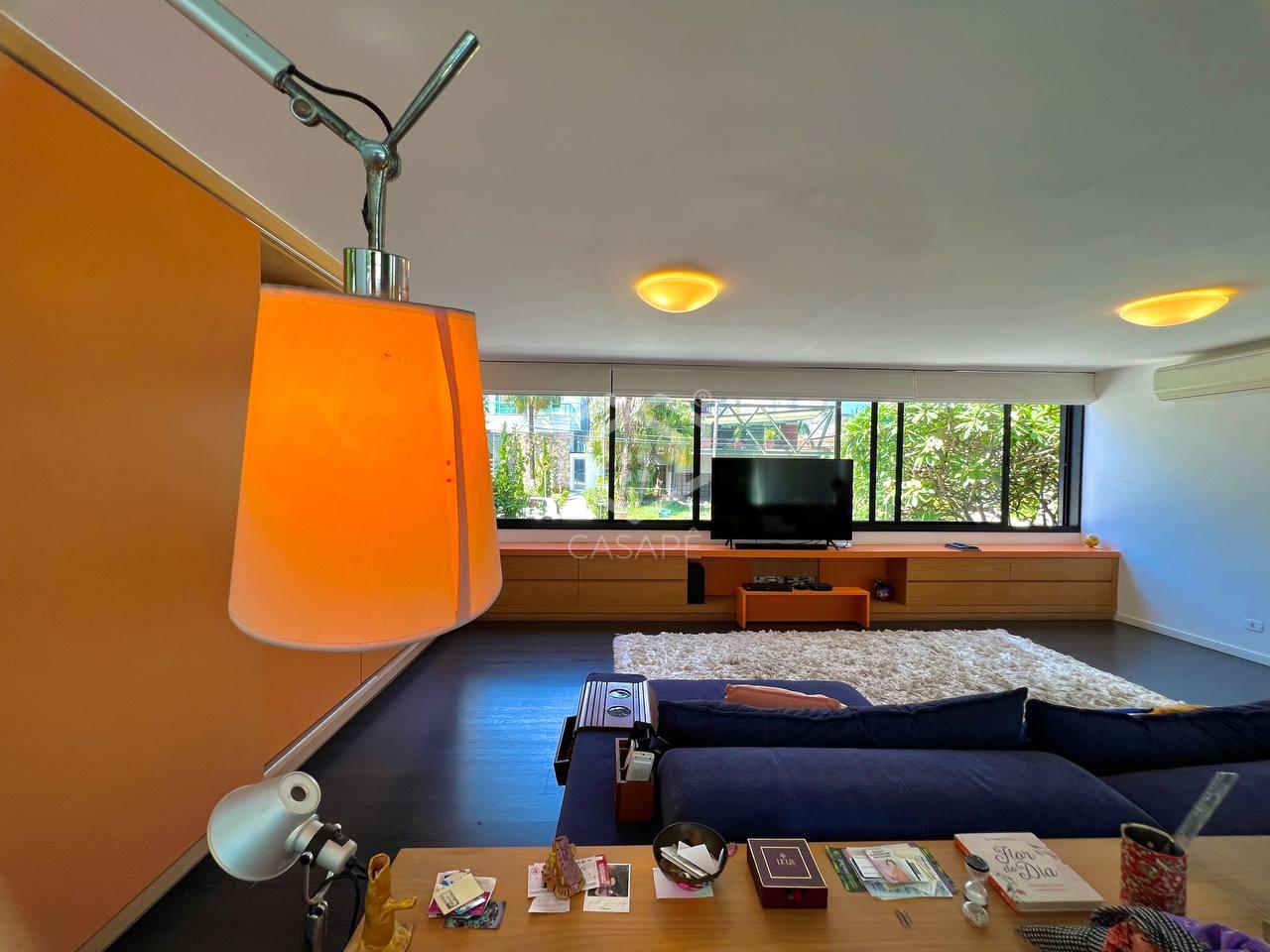 Casa linda no Alpha 2 - Reformada, &agrave; venda no cora&ccedil;&atilde;o de Alphaville Alameda Colômbia Barueri - 