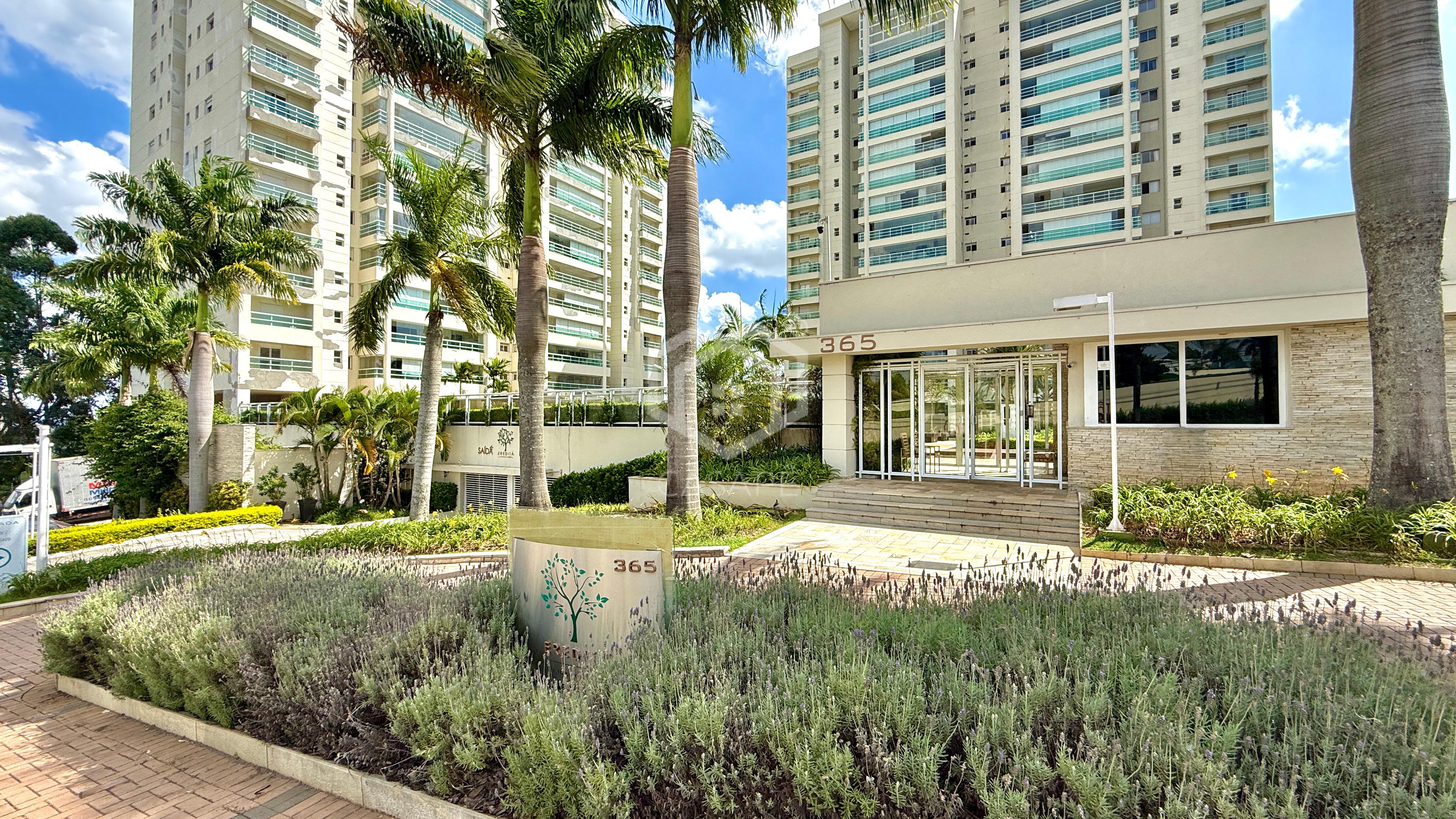 Ed. Eredit&aacute; - mobiliado e decorado, com vista permanente para a mata Alameda América Santana de Parnaíba - 