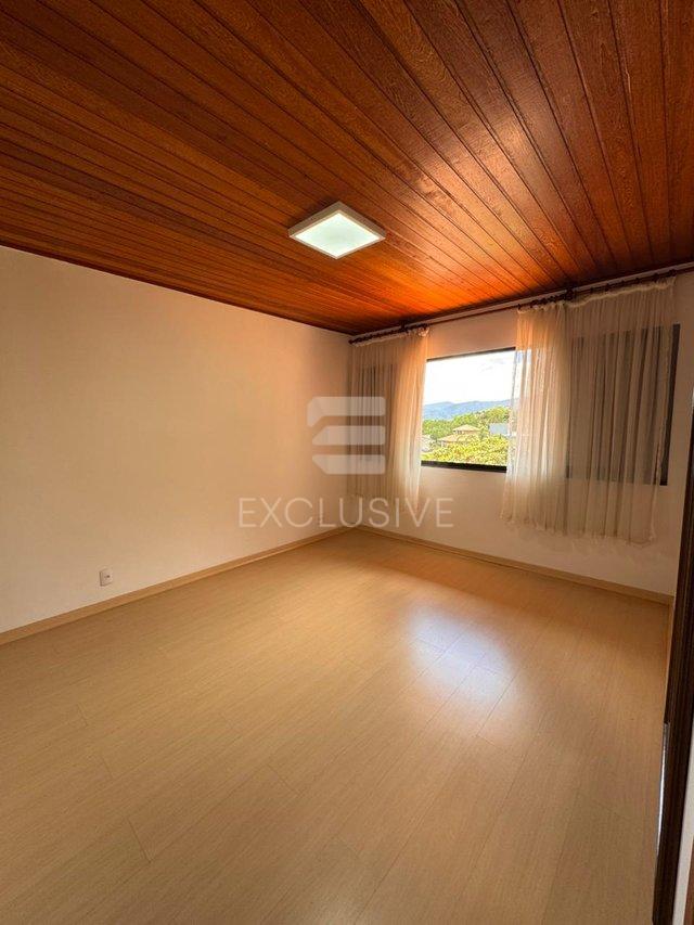 Casa com 3 dormitórios à venda, 207 m² por R$ 1.160.000- Vale dos Pinheiros- Nova Friburgo  Nova Friburgo - 