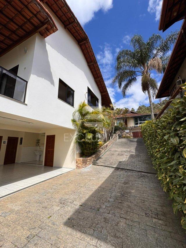 Casa com 3 dormitórios à venda, 207 m² por R$ 1.160.000- Vale dos Pinheiros- Nova Friburgo  Nova Friburgo - 