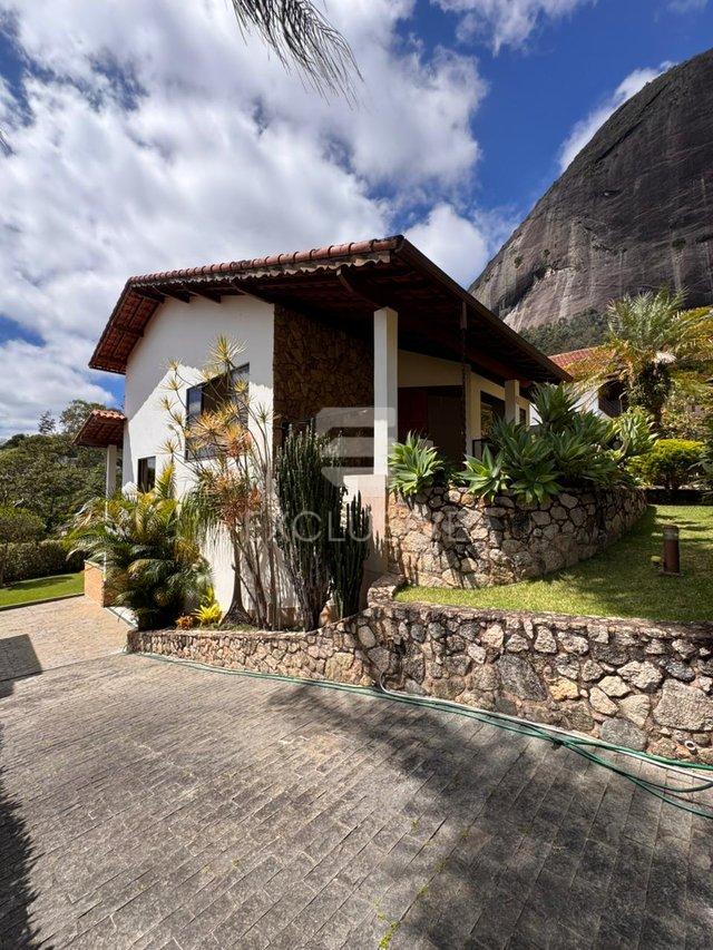 Casa com 3 dormitórios à venda, 207 m² por R$ 1.160.000- Vale dos Pinheiros- Nova Friburgo  Nova Friburgo - 