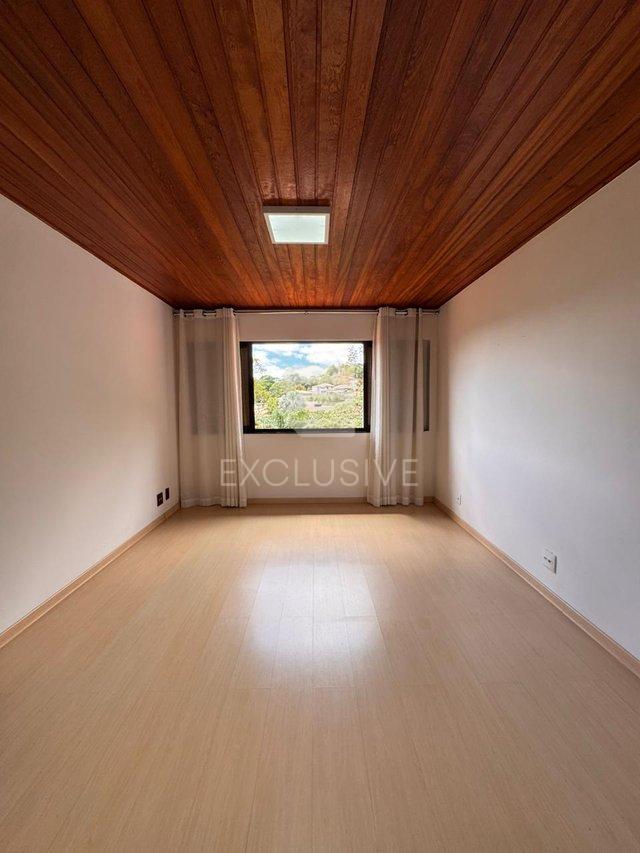 Casa com 3 dormitórios à venda, 207 m² por R$ 1.160.000- Vale dos Pinheiros- Nova Friburgo  Nova Friburgo - 