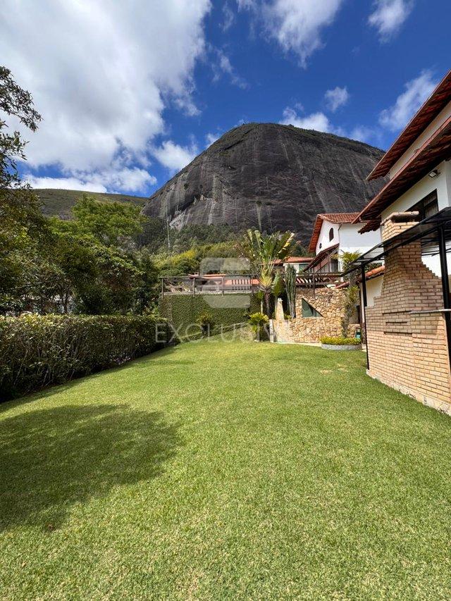 Casa com 3 dormitórios à venda, 207 m² por R$ 1.160.000- Vale dos Pinheiros- Nova Friburgo  Nova Friburgo - 