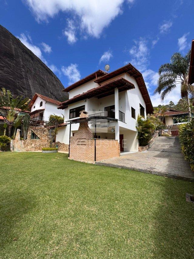 Casa com 3 dormitórios à venda, 207 m² por R$ 1.160.000- Vale dos Pinheiros- Nova Friburgo  Nova Friburgo - 