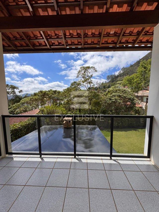 Casa com 3 dormitórios à venda, 207 m² por R$ 1.160.000- Vale dos Pinheiros- Nova Friburgo  Nova Friburgo - 