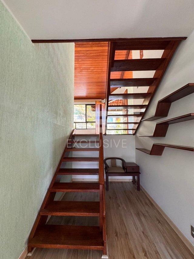 Casa com 3 dormitórios à venda, 207 m² por R$ 1.160.000- Vale dos Pinheiros- Nova Friburgo  Nova Friburgo - 