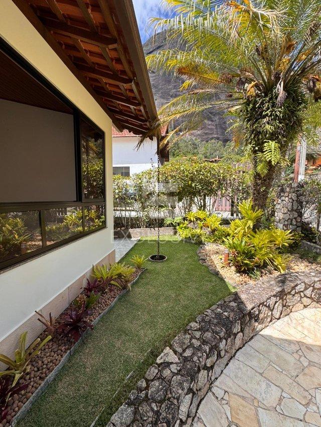Casa com 3 dormitórios à venda, 207 m² por R$ 1.160.000- Vale dos Pinheiros- Nova Friburgo  Nova Friburgo - 