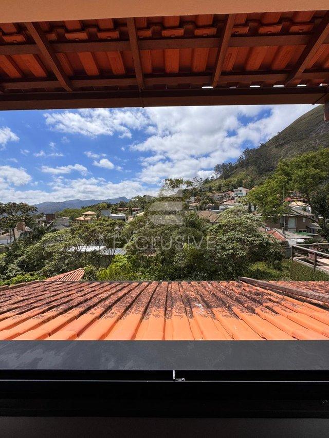 Casa com 3 dormitórios à venda, 207 m² por R$ 1.160.000- Vale dos Pinheiros- Nova Friburgo  Nova Friburgo - 