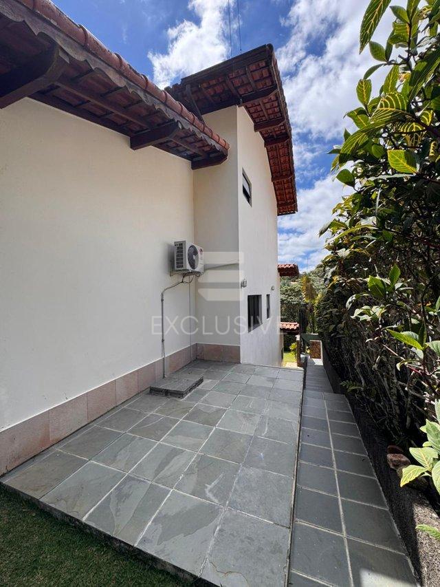 Casa com 3 dormitórios à venda, 207 m² por R$ 1.160.000- Vale dos Pinheiros- Nova Friburgo  Nova Friburgo - 