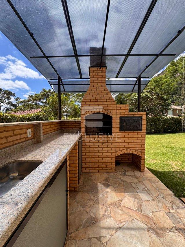 Casa com 3 dormitórios à venda, 207 m² por R$ 1.160.000- Vale dos Pinheiros- Nova Friburgo  Nova Friburgo - 