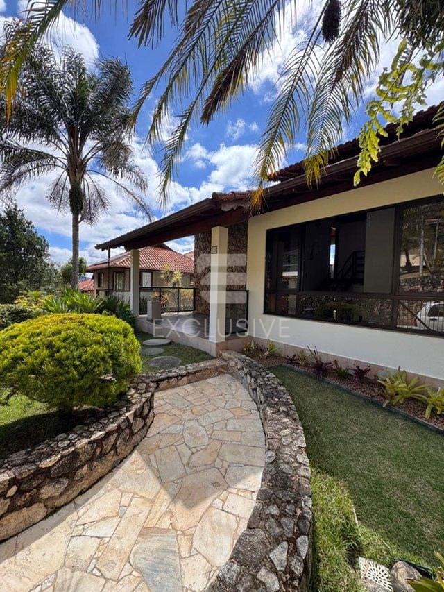 Casa com 3 dormitórios à venda, 207 m² por R$ 1.160.000- Vale dos Pinheiros- Nova Friburgo  Nova Friburgo - 