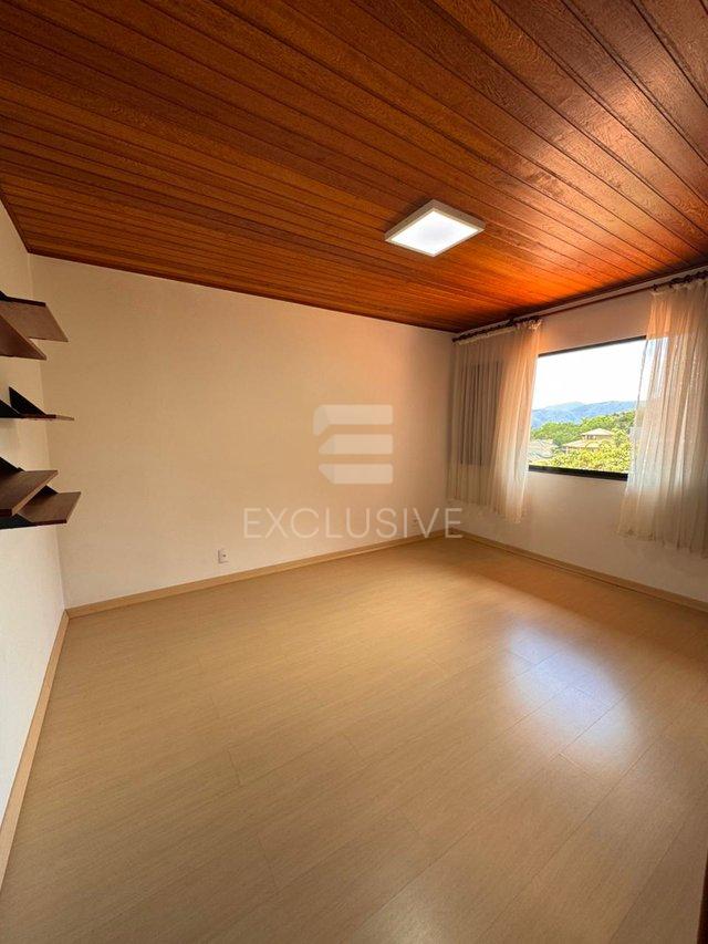 Casa com 3 dormitórios à venda, 207 m² por R$ 1.160.000- Vale dos Pinheiros- Nova Friburgo  Nova Friburgo - 