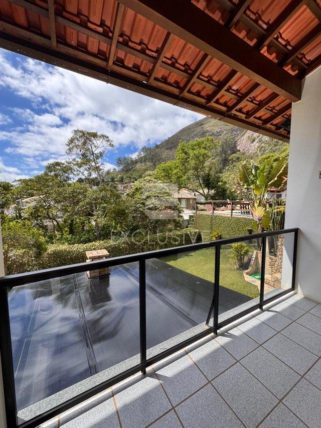 Casa com 3 dormitórios à venda, 207 m² por R$ 1.160.000- Vale dos Pinheiros- Nova Friburgo  Nova Friburgo - 