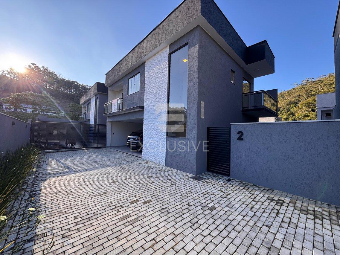 Casa com 3 dormitórios à venda, 156 m² por R$ 890.000 - Braunes - Nova Friburgo/RJ - Nova Friburgo - 