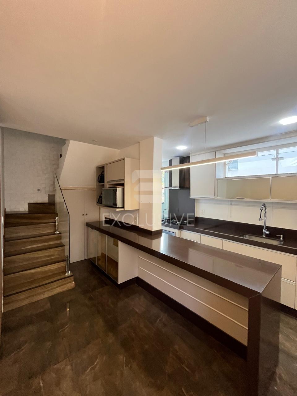 Casa com 3 dormit&oacute;rios &agrave; venda, 97,85 m&sup2; por R$ 820.000,00- Santa Elisa - Nova Friburgo/RJ Rua Comendador José Mastrângelo Nova Friburgo - 