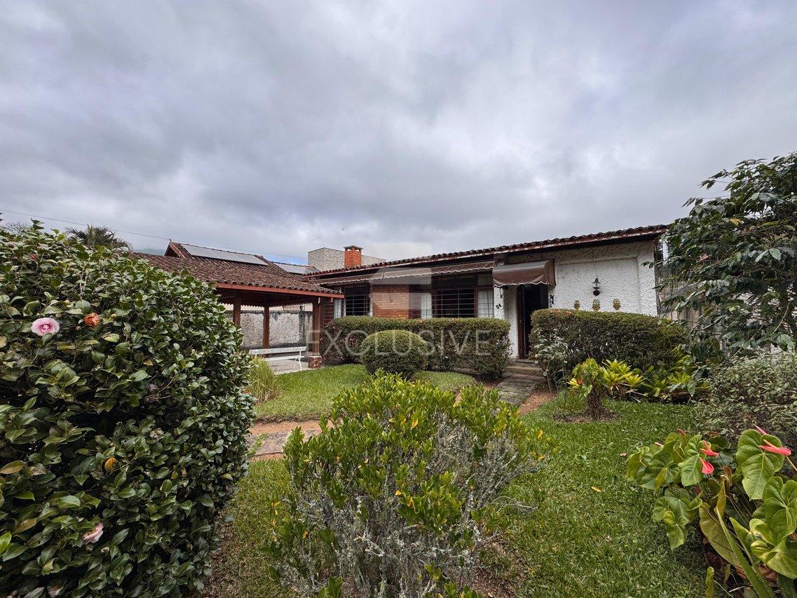 Casa com 3 dormitórios à venda, 258,40 m² por R$ 1.200.000 - Cônego - Nova Friburgo/RJ - Nova Friburgo - 