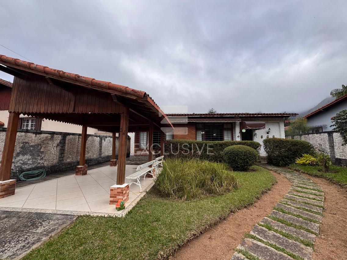 Casa com 3 dormitórios à venda, 258,40 m² por R$ 1.200.000 - Cônego - Nova Friburgo/RJ - Nova Friburgo - 