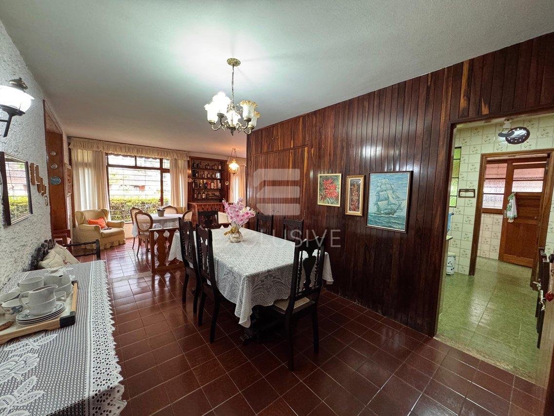 Casa com 3 dormitórios à venda, 258,40 m² por R$ 1.200.000 - Cônego - Nova Friburgo/RJ - Nova Friburgo - 