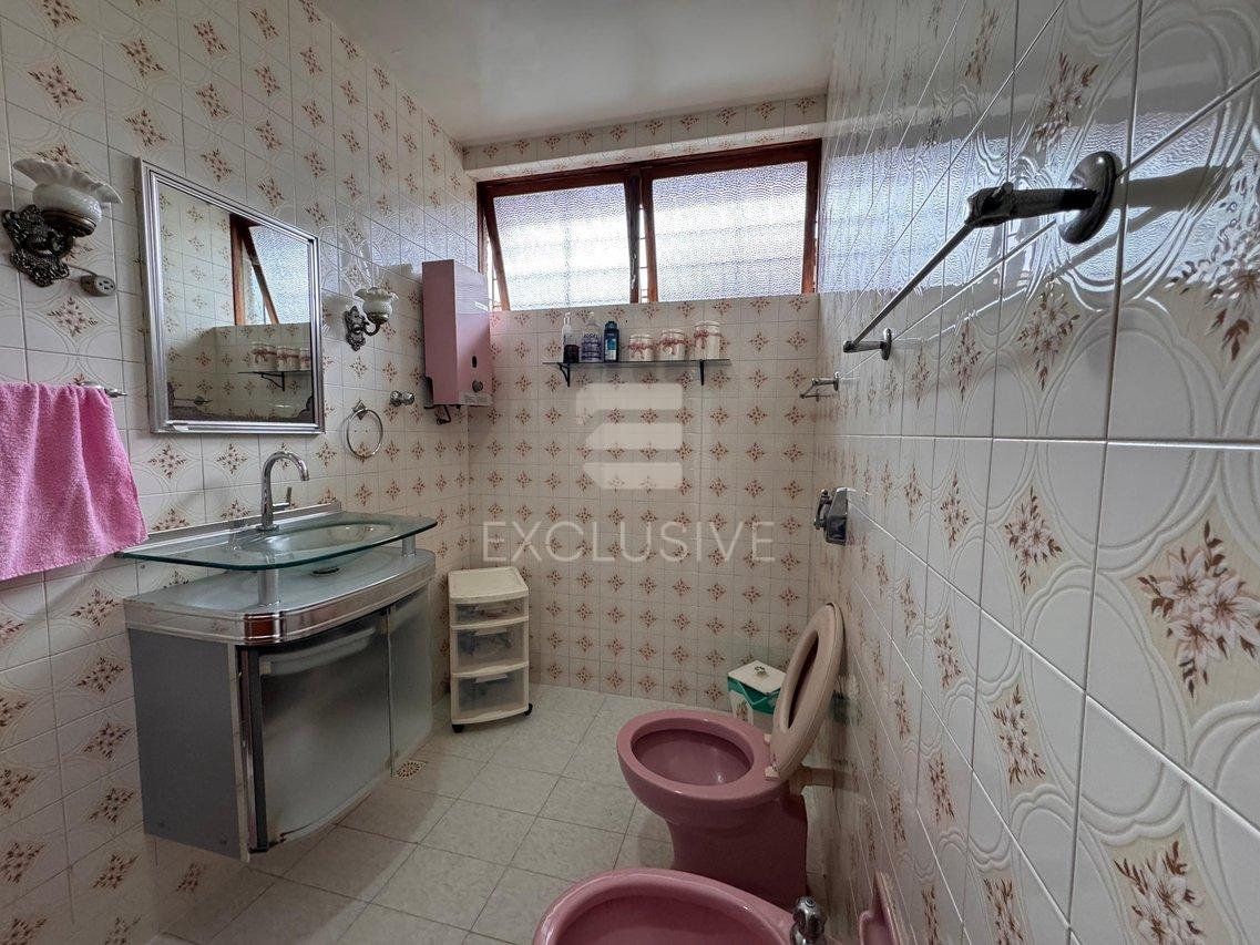 Casa com 3 dormitórios à venda, 258,40 m² por R$ 1.200.000 - Cônego - Nova Friburgo/RJ - Nova Friburgo - 