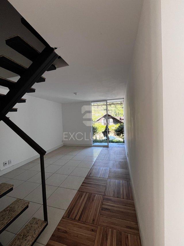 Casa com 2 dormitórios à venda, 70 m² por R$ 320.000,00 - Olaria - Nova Friburgo/RJ - Nova Friburgo - 